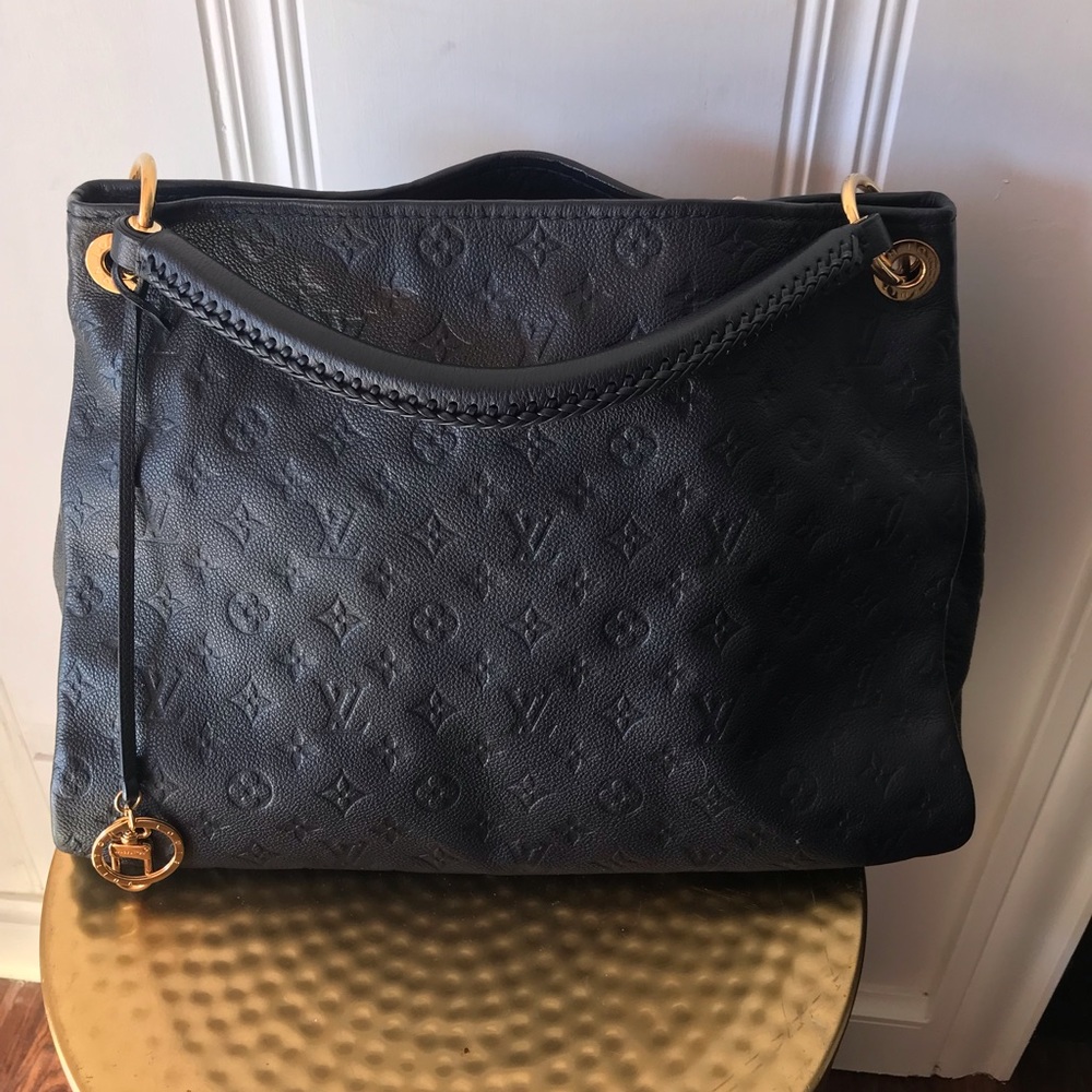 Artsy MM Louis Vuitton
